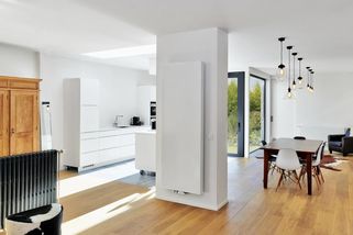 iReceptář | Domácnosti nahrazují klasické radiátory infračervenými panely, které vypadají jako obraz nebo zrcadlo